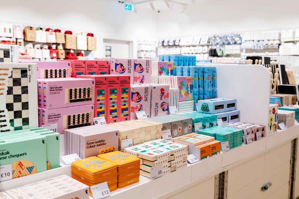 Flying Tiger Copenhagen lidera el camino con el cumplimiento normativo de productos basado en IA